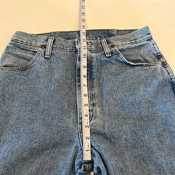 Wrangler Tapered Leg High Rise Size 11 x 32 - Picture 5 of 16